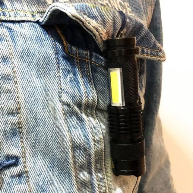 Multifunctional pocket flashlight