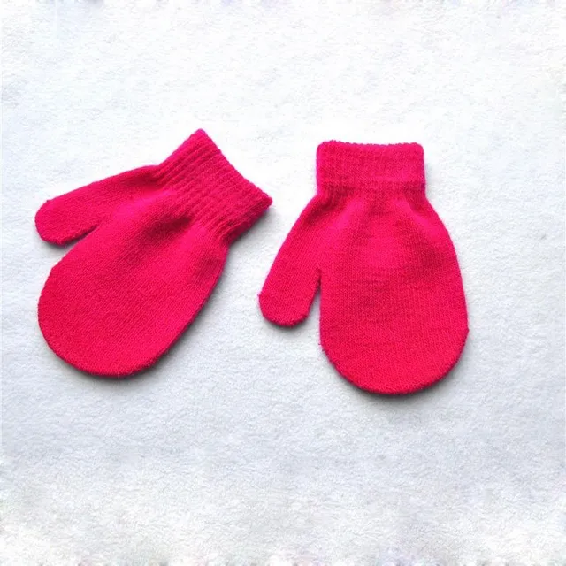 Children's knitted mittens