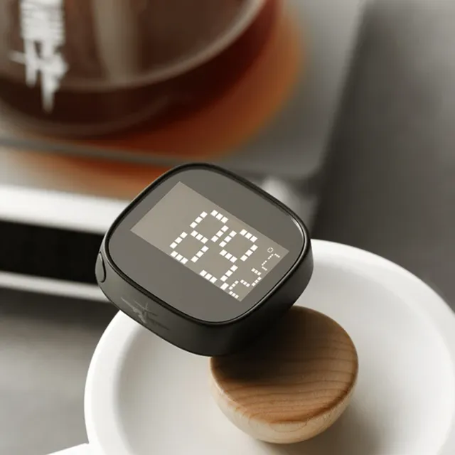 Universal digital thermometer with instant deduction for cooking, barbecue, camping and coffee preparation