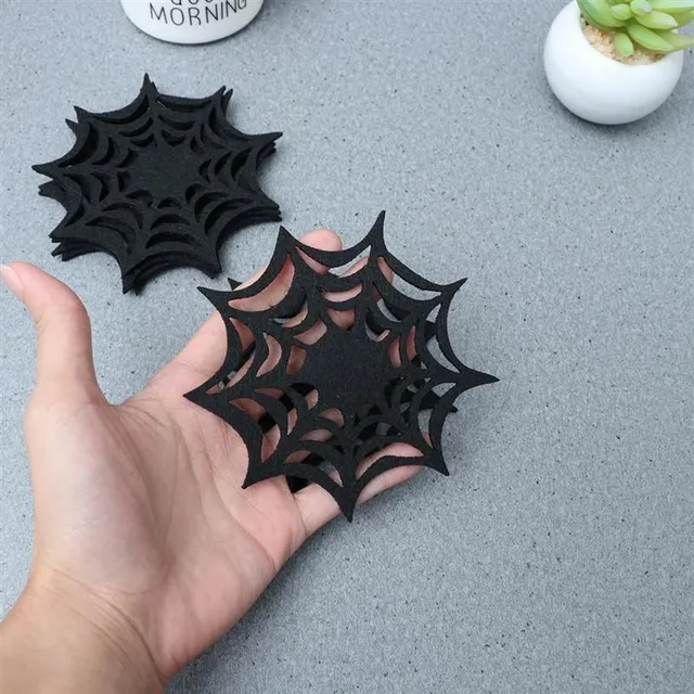 Trendy spider web coasters for Halloween - 6 pcs