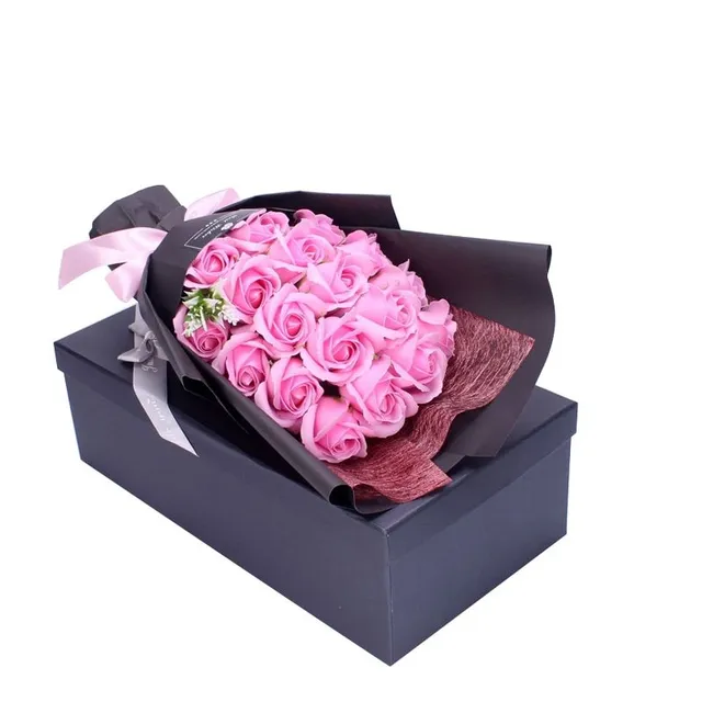 18 Valentine's Day Artificial Roses