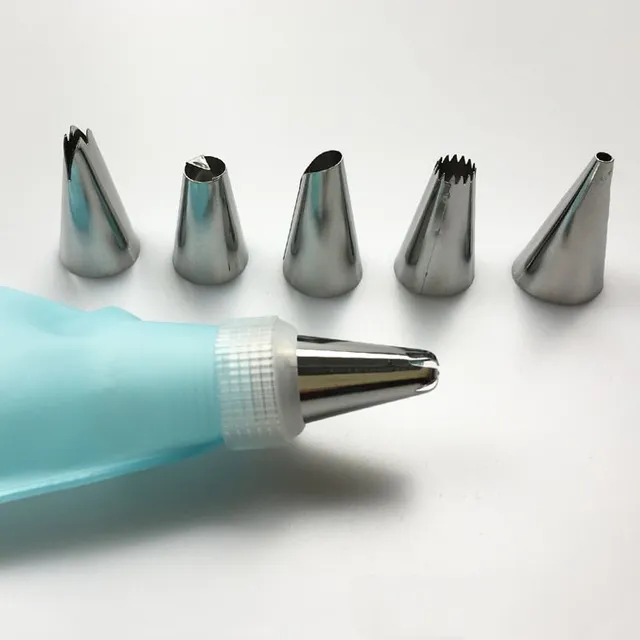 Decorating pastry bag - 6 nozzles