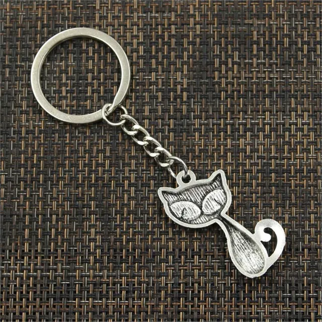 Stylish keychain for cat lovers