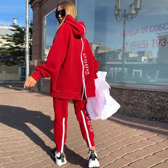 Functional tracksuit for women