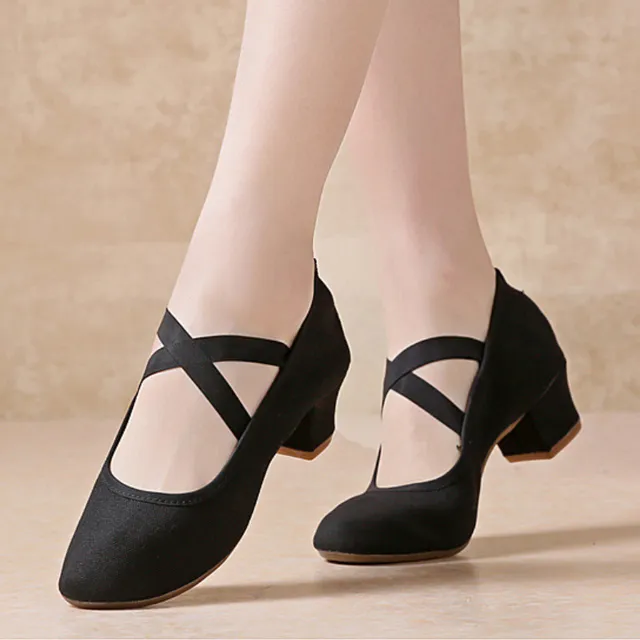 Women's pumps on thick heel, monochrome, with elastic strap, slip-on