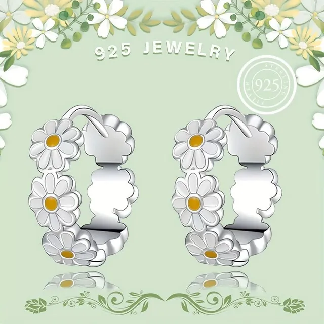 Elegant silver earrings with daisy motif