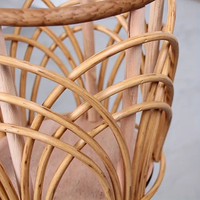 Practical baskets of wickerwork with handles - for order in the kitchen and bedroom, ideal as a base for flowers