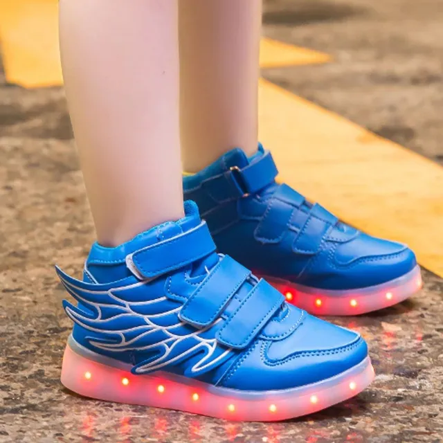 Sneakers luminose per bambini con ali