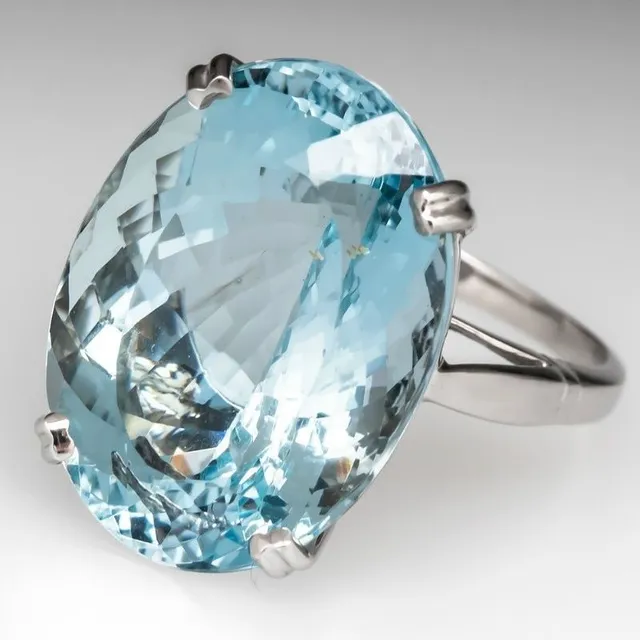 Luxusní dámský prsten s akvamarínem