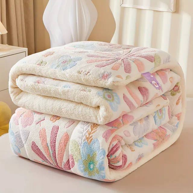 Beautiful and warm patchwork winter bed made of floral fleece with feather filling, ideal for bedroom and guest room