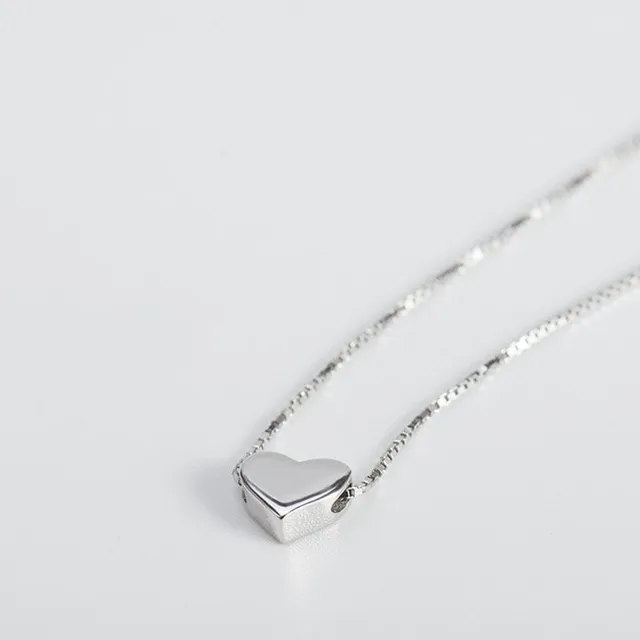 Collier simple avec un cœur