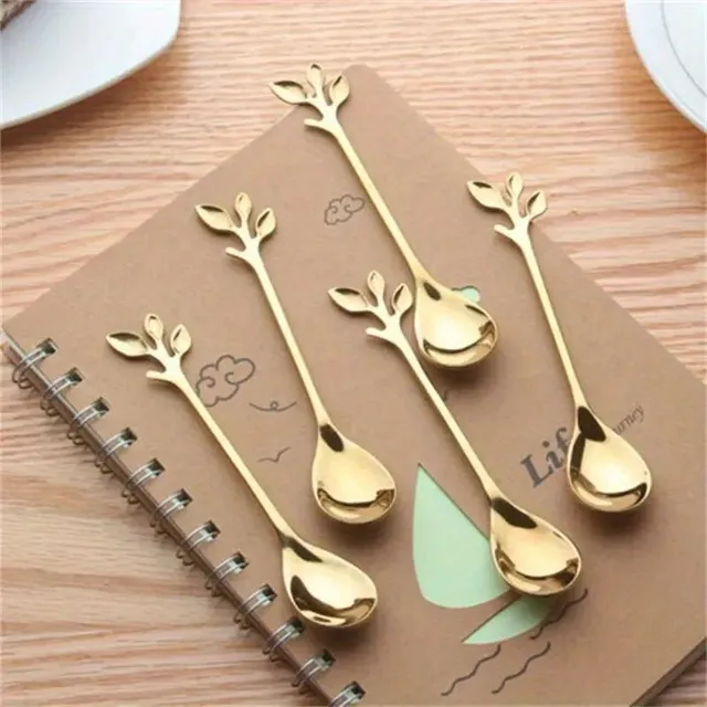 Set of 6 elegant gold spoons made of stainless steel in sheet shape