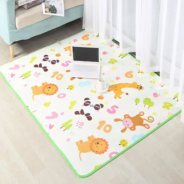 Children's playing pad size 120x90 cm for children on climbing - Random color