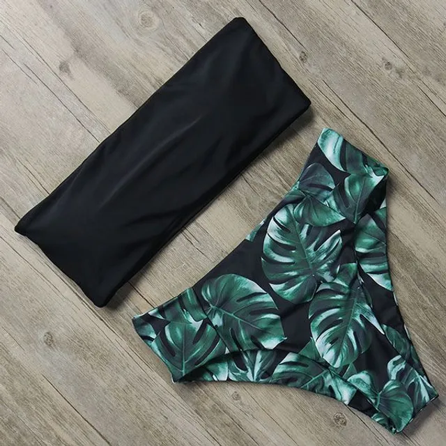 Women's two-piece swimsuit without strap