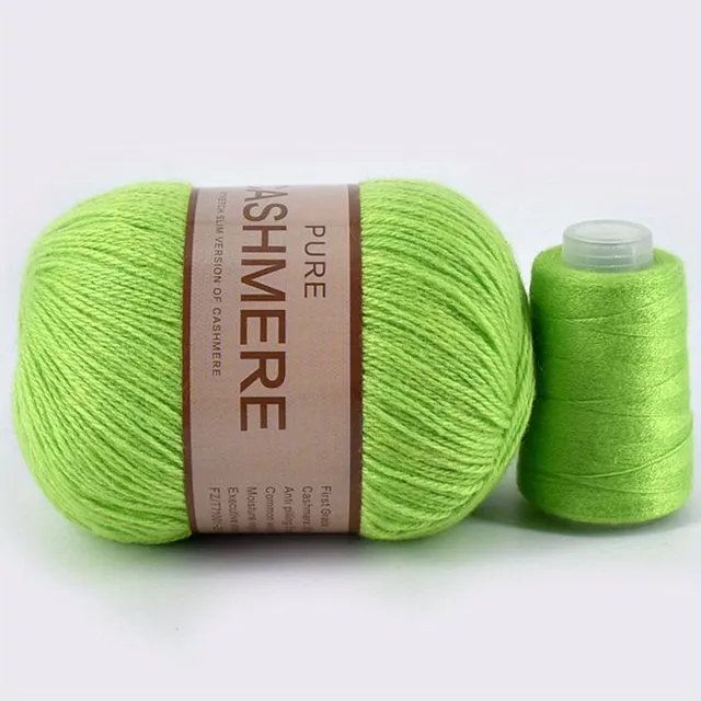 Beautiful 98% cashmere yarn for hand knitting and crochet - soft and suitable for machines - ball for scarves, sweaters and more