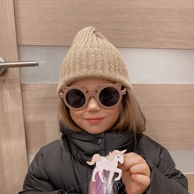 Girl's cute sunglasses shaped like a bear head