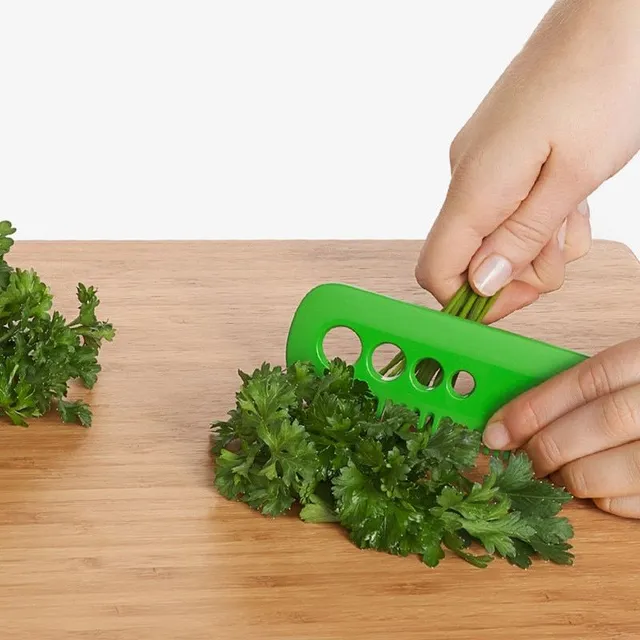 Handy helper for slicing chives Colleen