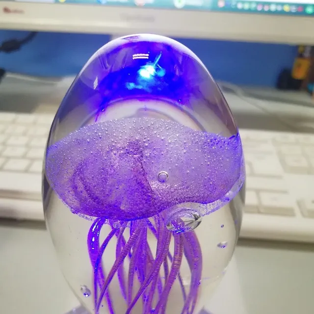 Dětská noční lampa s medúzou