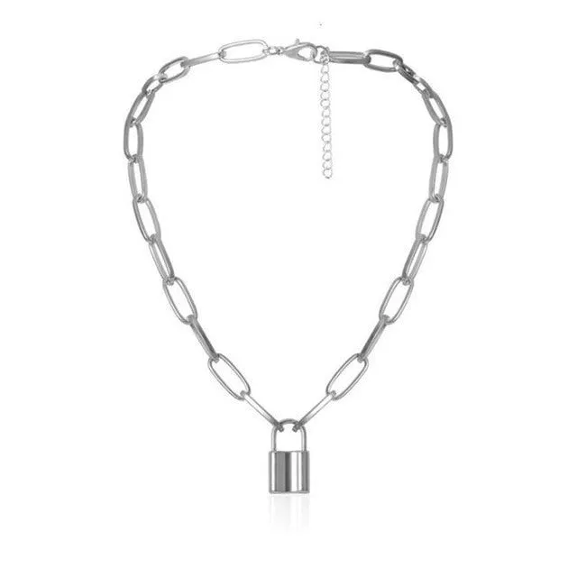 Dámsky retiazkový náhrdelník s visiacim zámkom