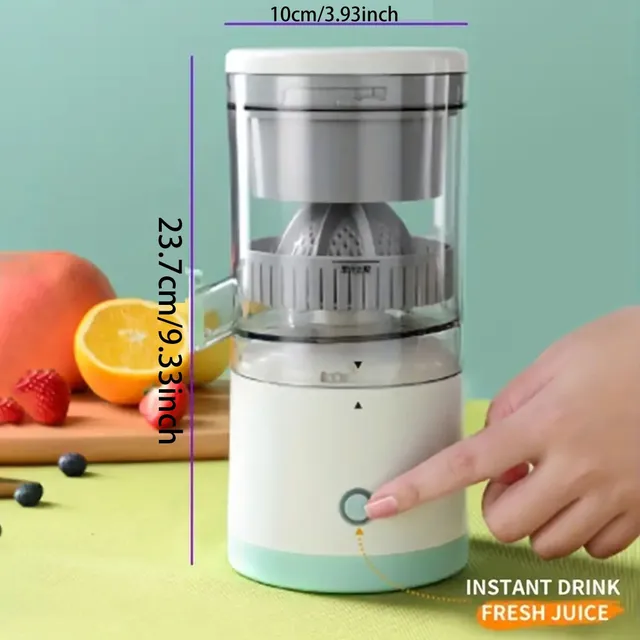 Practical road juicer with automatic juice and separation