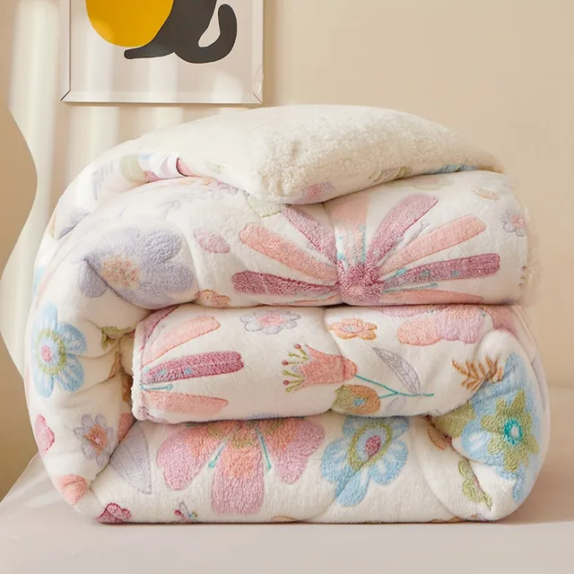 Beautiful and warm patchwork winter bed made of floral fleece with feather filling, ideal for bedroom and guest room