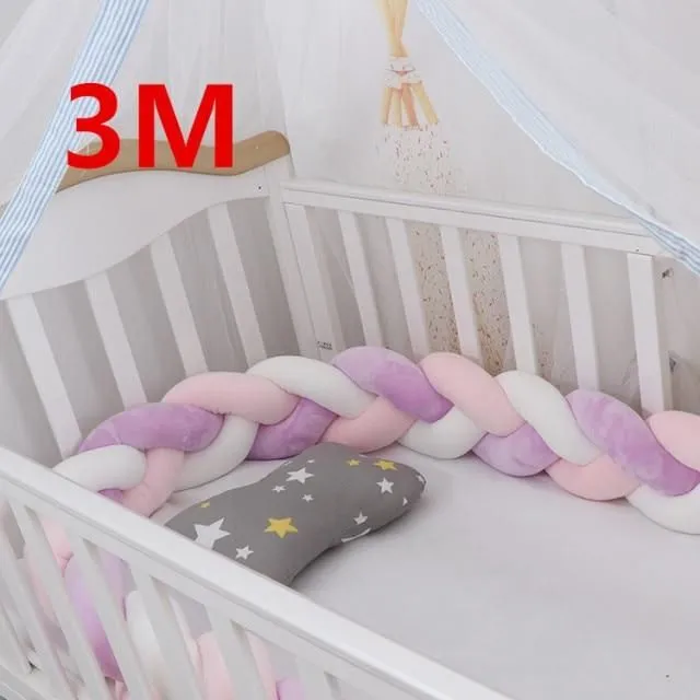 Mantinel for baby cot