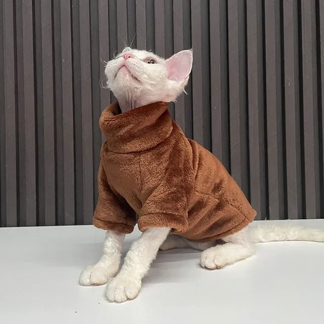 Plush sweatshirt for heartless cats Gregory