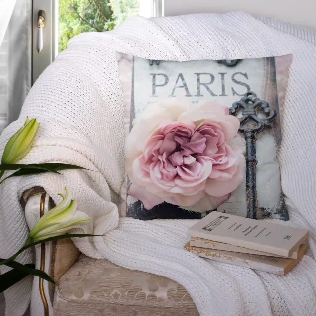 Gentle pillowcase with flower motif 45 x 45 cm