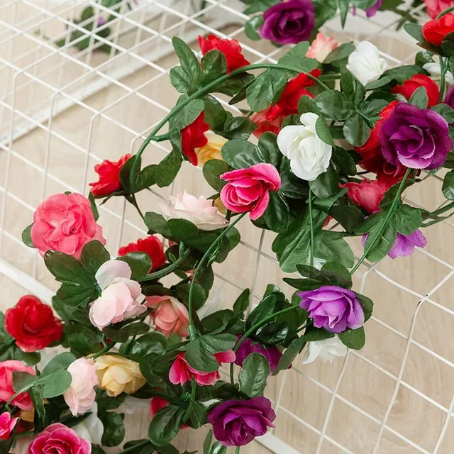 Artificial floral garland to revive the interior