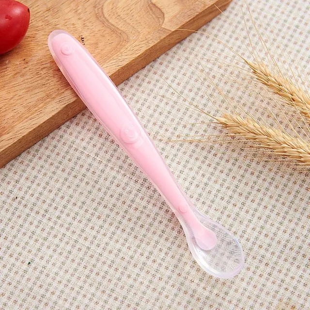 Children's silicone teaspoon © Babysitters