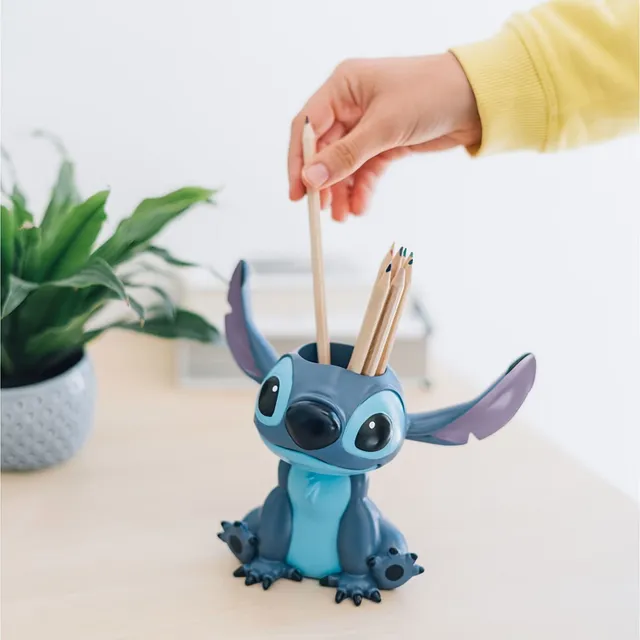 Dětský resinářový stojánek na pera s roztomilým kresleným motivem stitch, ideální pro psací potřeby