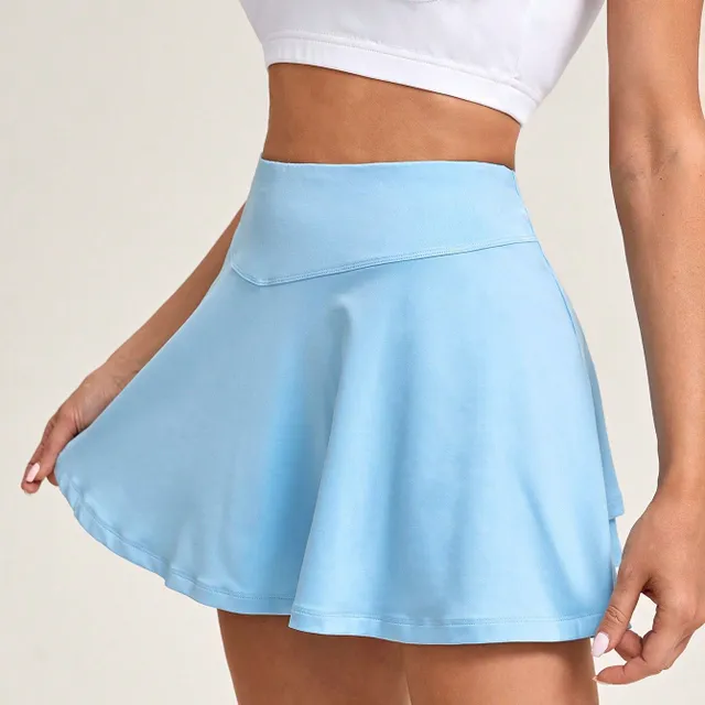 Tennis skirt with a wide ribbon in the waist and a volley line for active movement