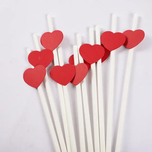 20 pieces of Valentine's Day paper parties straws decorated with hearts