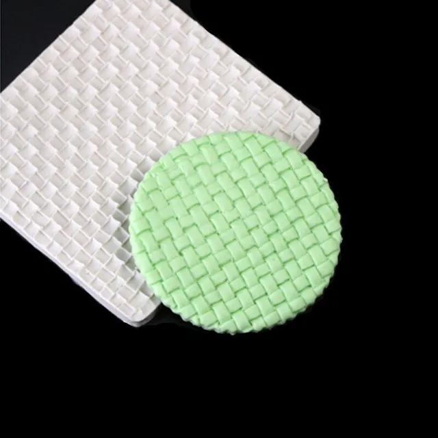 Silicone mould with knitted pattern