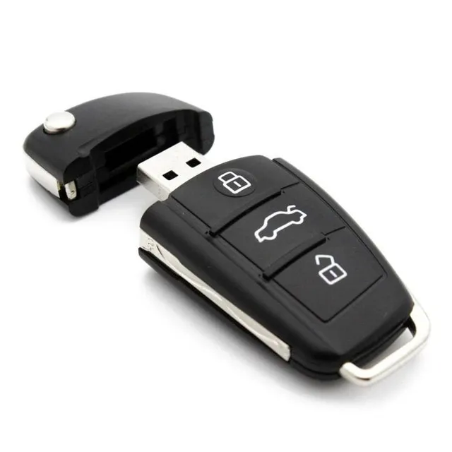 USB flash disk s klíči od auta