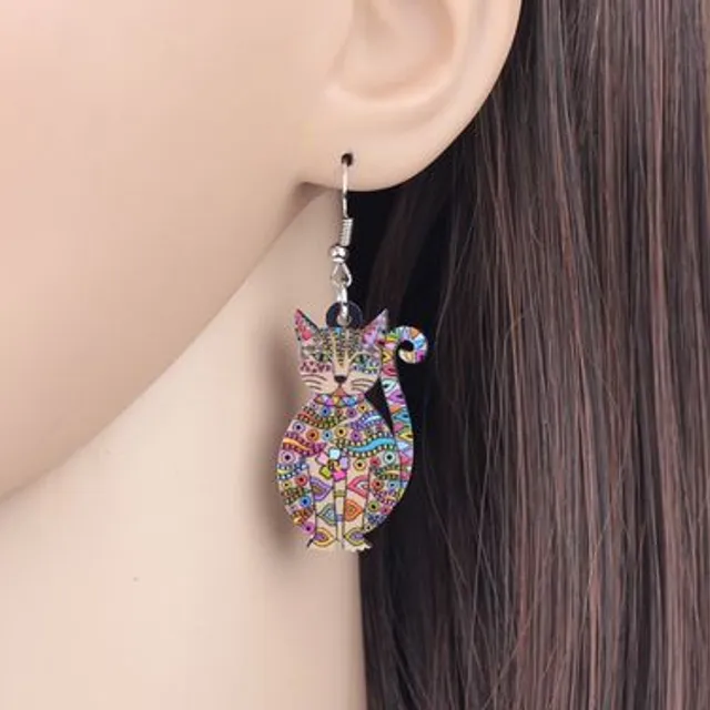 Color earrings with kittens