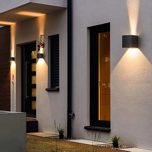 Outdoor wall LED light with cable connection - Modern black, hot light, IP65 waterproof, suitable for indoor and outdoor use.