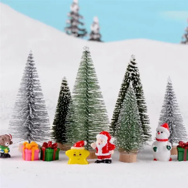 Brad de Crăciun artificial miniatural din sisal și mătase - Decorațiune pentru lumea dvs. miniaturală
