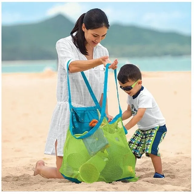 Beach practical, durable transfer bag made of netting