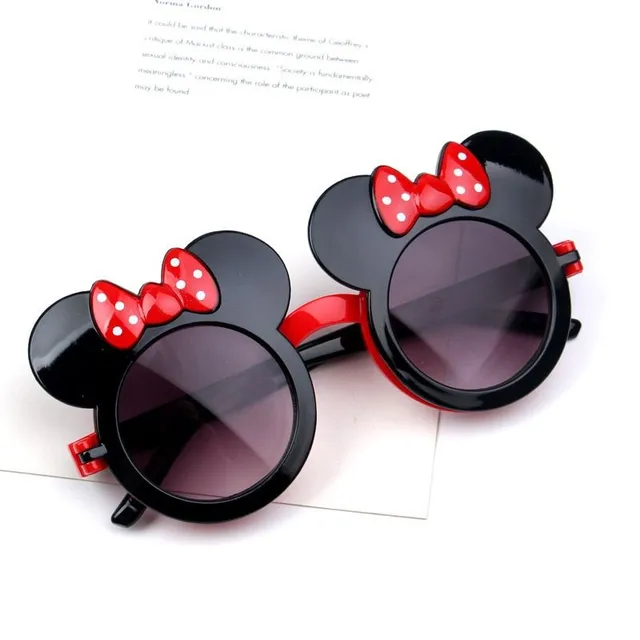 Kids sunglasses with Mickey or Minnie mouse motif