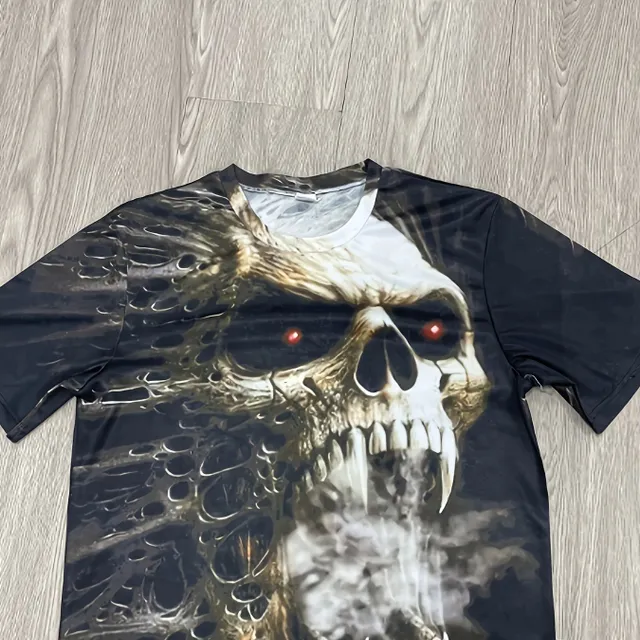 Men's Y2K style skull t-shirt, comfortable, slightly stretchy, short sleeves