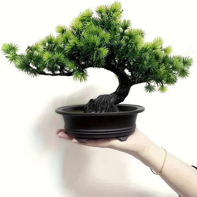 Faszinierender Mini-Bonsai aus künstlicher Kiefer