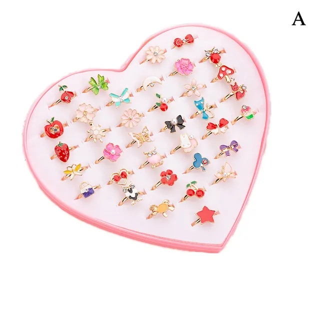 Set de inele de copii adorabile în cutie în formă de inimă