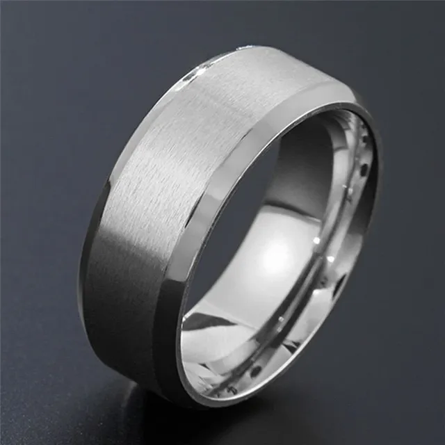 Men's elegant ring - fine pattern