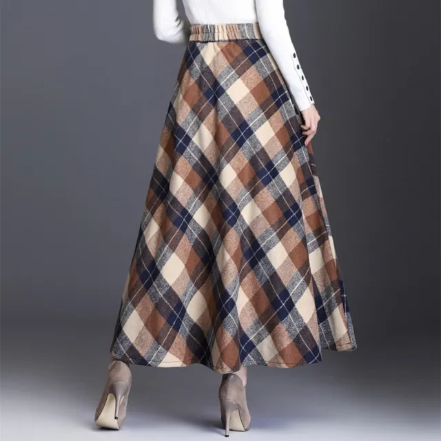 Women's long skirt with checkered pattern A1142