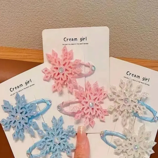 Charming hair clips with snowflake for small princesses - set of 8 pieces