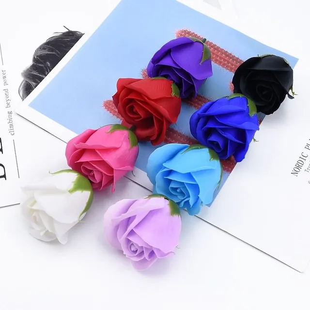 Pack of soaps in the shape of a rose