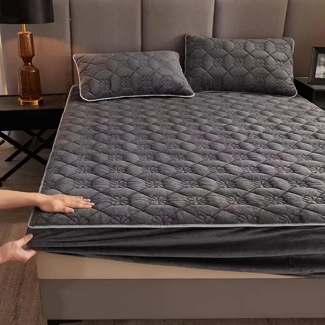 Egyszínű steppelt matrac lepedő