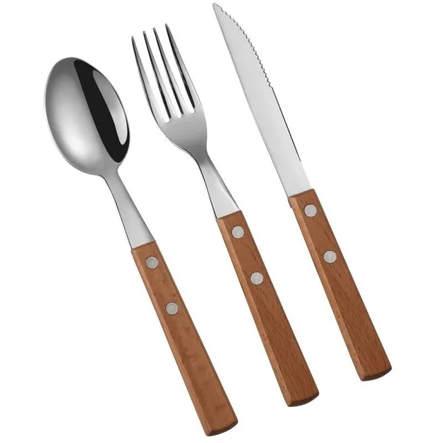 Cutlery z drewnianymi detalami