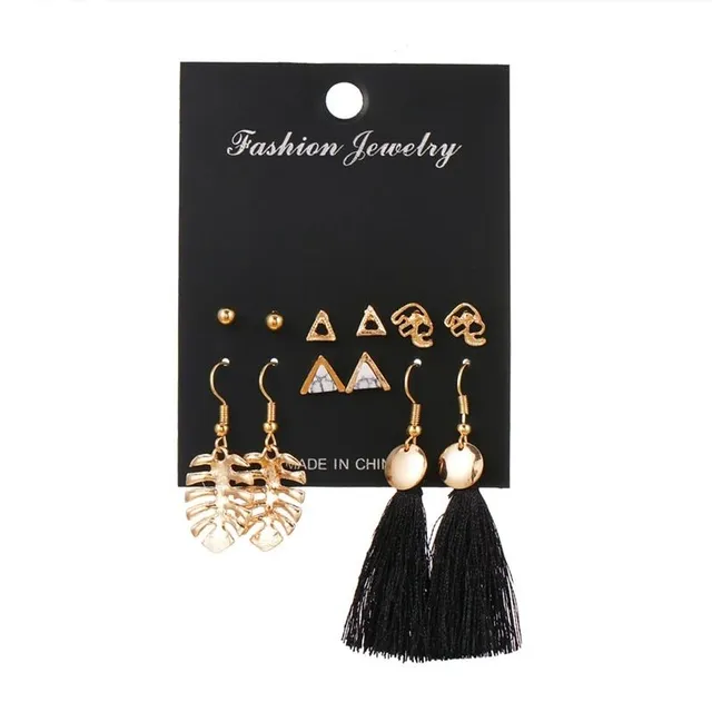 Stylish set of ladies earrings